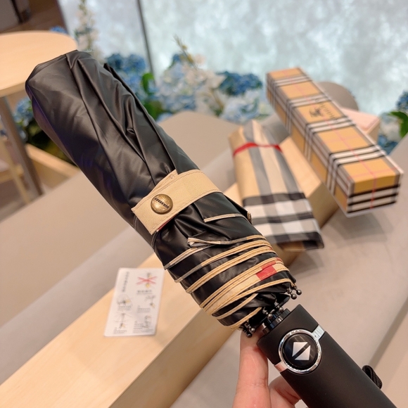 BURBERRY - Picture 5 of 6